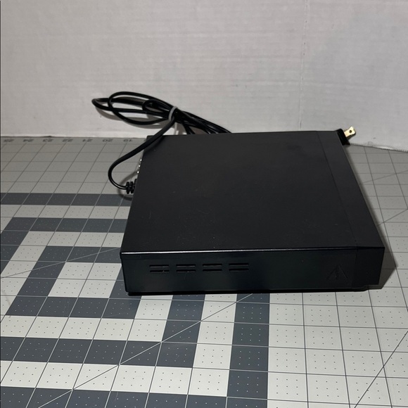 Black DVD Player - Picture 8 of 9